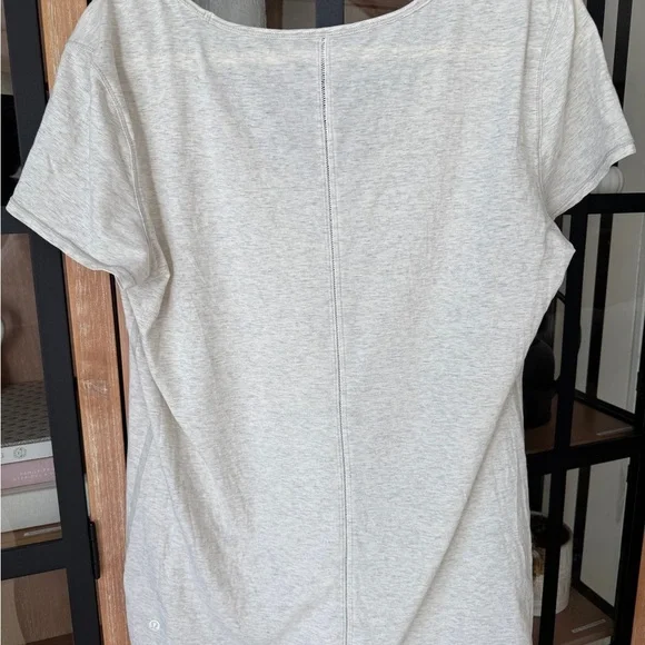 Lululemon Superb Short Sleeve Tee Wee Stripe Heathered Light grey ladder stich - Picture 10 of 11
